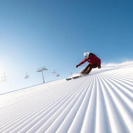 Av47 Prime Ski-in/ski-out Location In